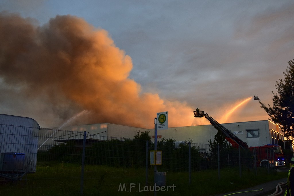 Grossbrand Halle Troisdorf Kriegsdorf Junkersring P289.JPG - Miklos Laubert